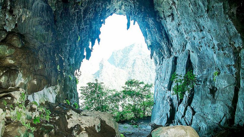 Hang A Phủ