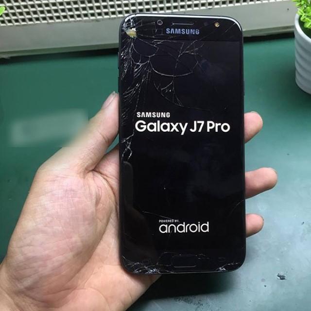 HT Mobile cung cấp dịch vụ ép kính cho rất nhiều dòng điện thoại như iPhone, Samsung, LG, Sony, Oppo, Xiaomi, Asus, Lenovo,...
