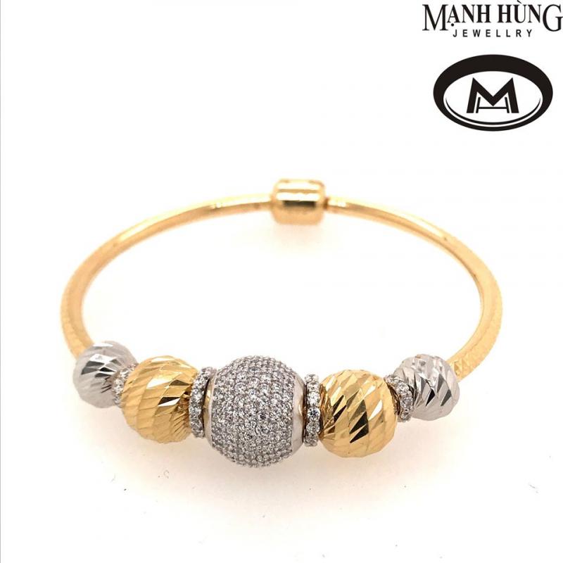 Vàng Mạnh Hùng