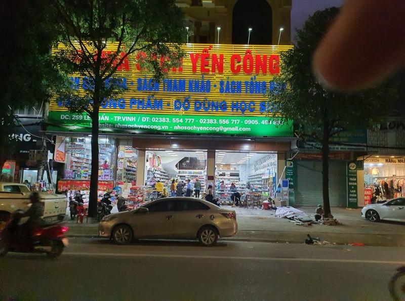 Nhà sách Yến Công
