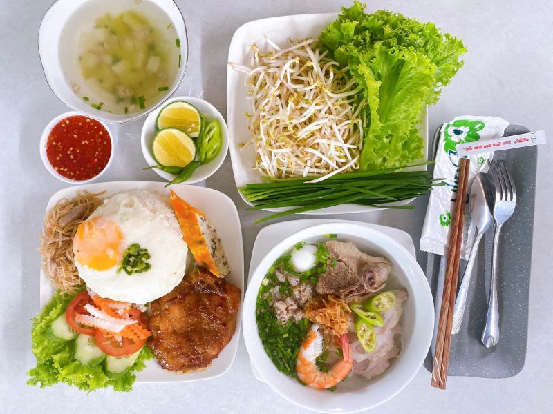 Hủ Tiếu - Cơm Tấm. Minh Tuấn 1