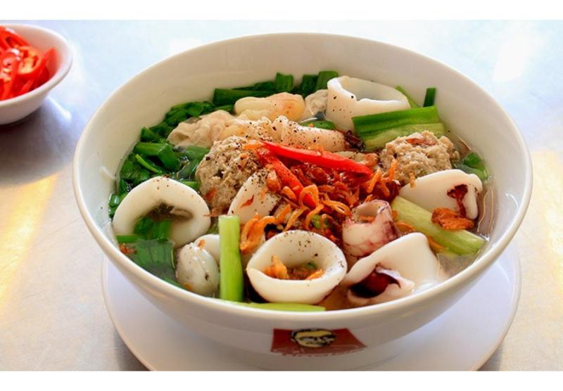 Hủ Tiếu Mực Ông Già Cali