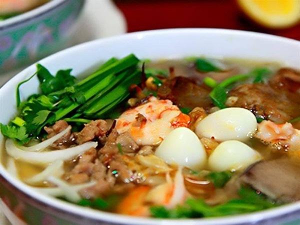 Tô hủ tiếu với những nguyên liệu lạ miệng, hấp dẫn