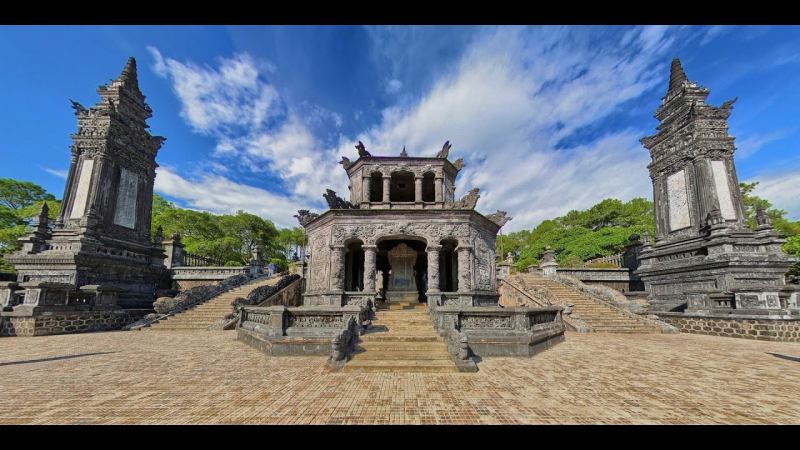 Huế là nơi mà đi đâu cũng thấu