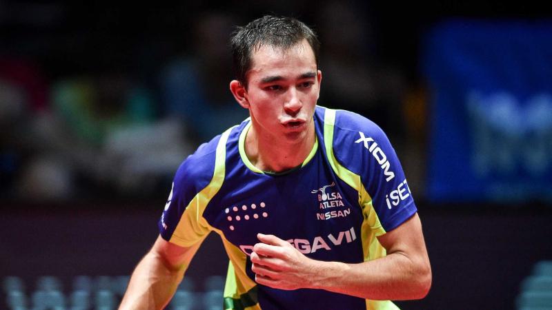 Tay vợt Hugo Calderano