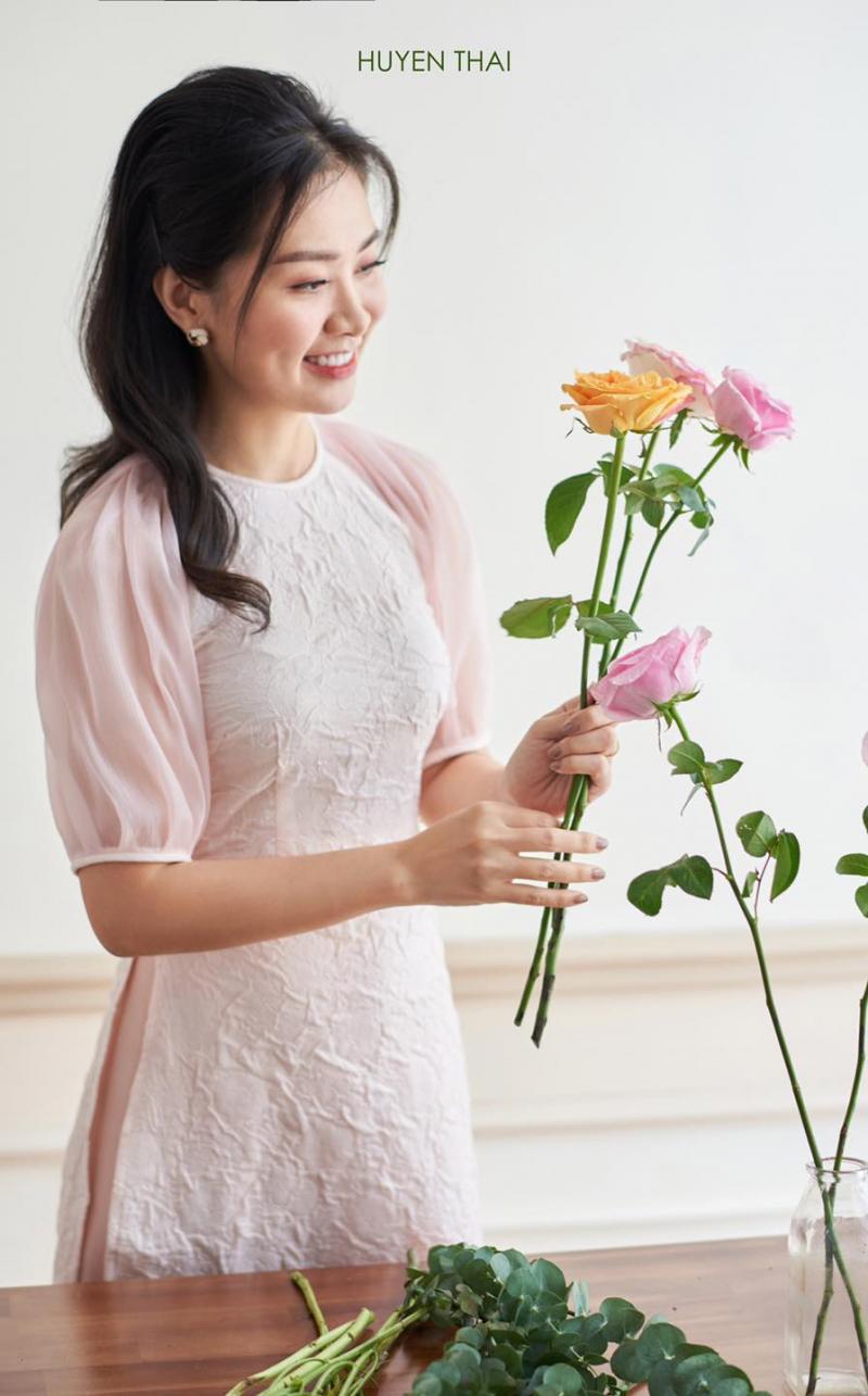 Huyền Thái Elegant