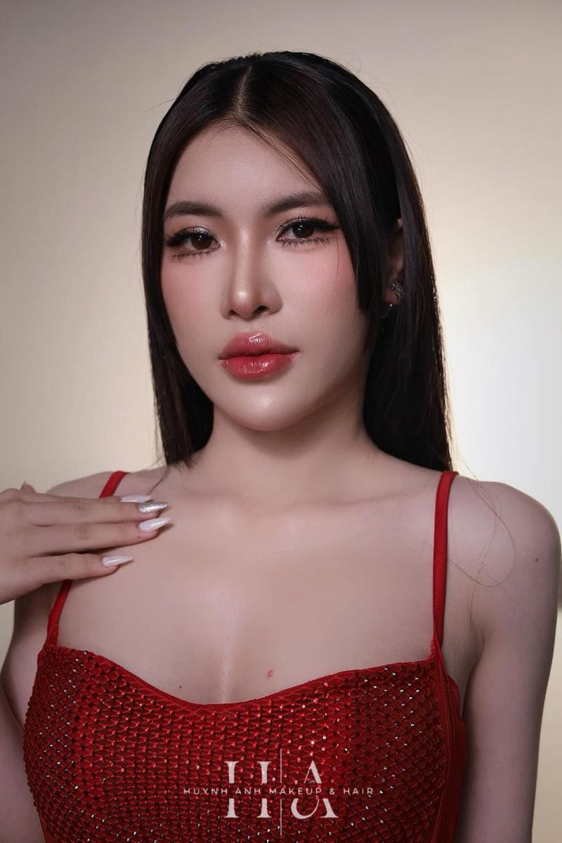 Huynh Anh Makeupartist & Hairstylist
