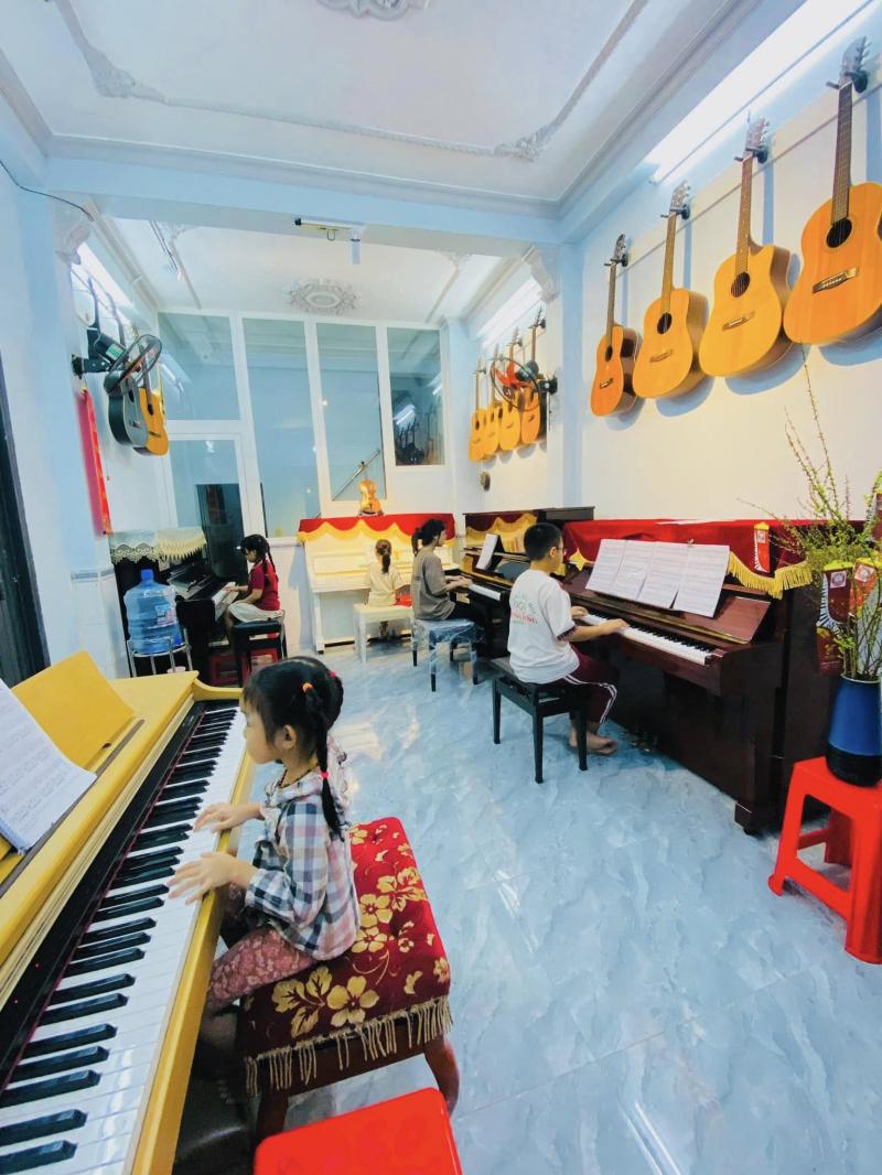 Huỳnh Gia Music Art