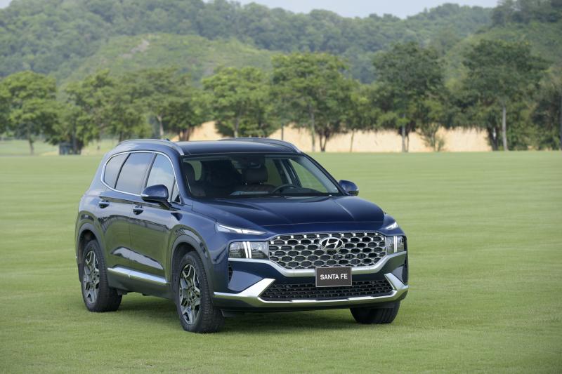 Hyundai SantaFe: 1,03 tỷ VND