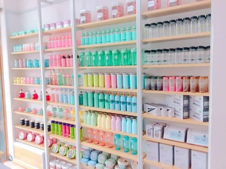 20.000 - 25.000 sản phẩm khác nhau có giá 10.000 đồng trở lên.