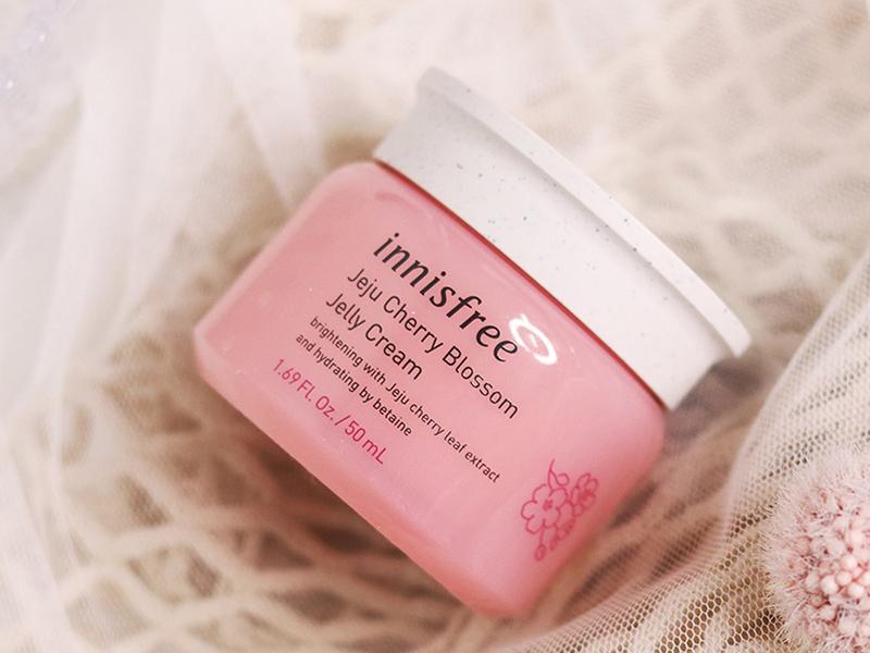 Kem dưỡng ẩm sáng da từ hoa anh đào đảo Jeju innisfree Cherry Blossom Jelly Cream ﻿