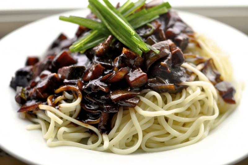 Jajangmyeon - Mì tương đen