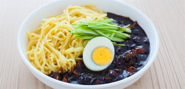 Jajangmyeon - Mì tương đen
