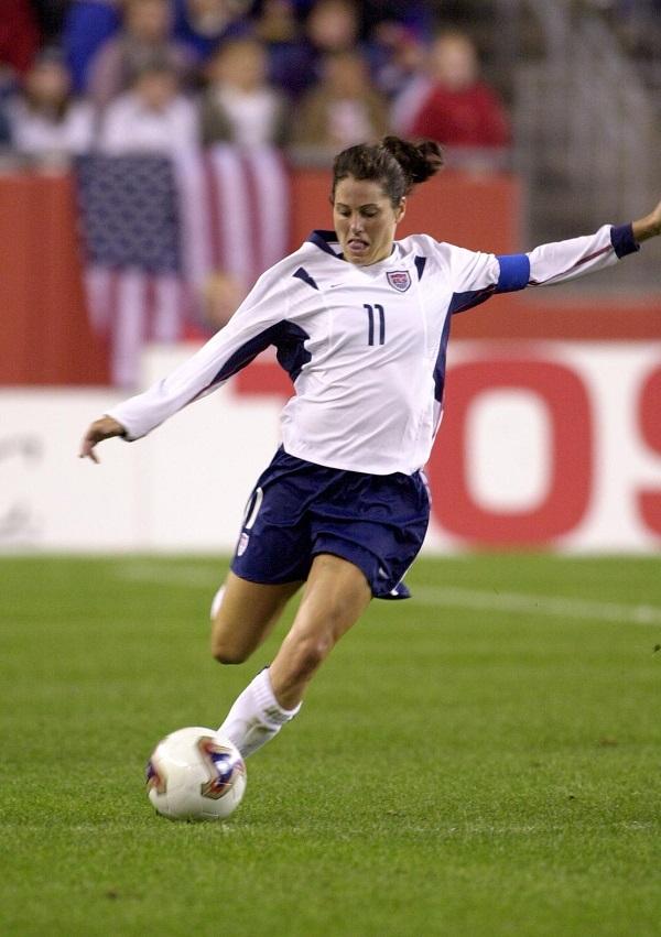 Julie Foudy nhận Giải thưởng Fair Play của FIFA năm 1997
