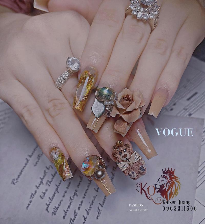 Kaiser Nail Design