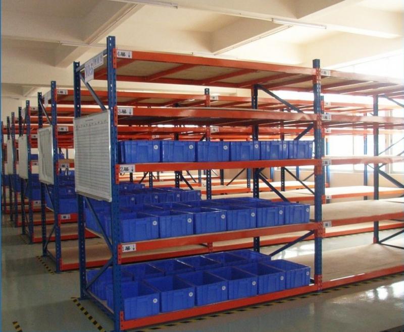 Kệ Sắt Ngọc Tín