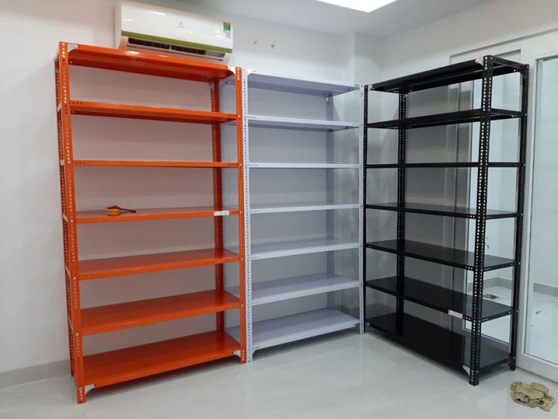 Kệ Sắt Ngọc Tín