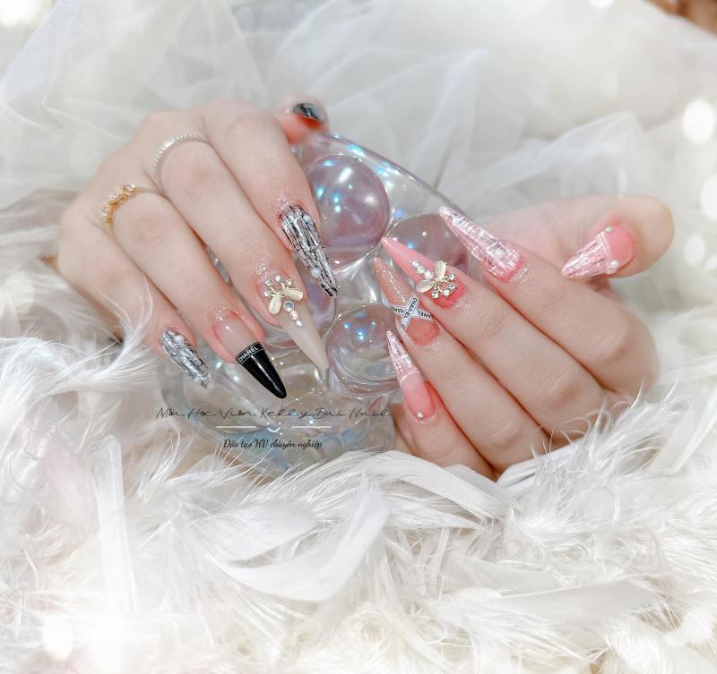 KellyBui Nails & Makeup