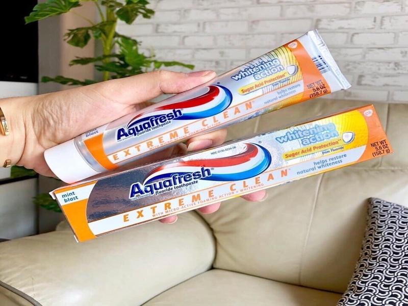 Kem đánh răng Aquafresh Extreme Clean Whitening Action