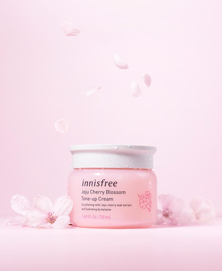 Kem dưỡng ẩm hoa anh đào đảo Jeju Innisfree