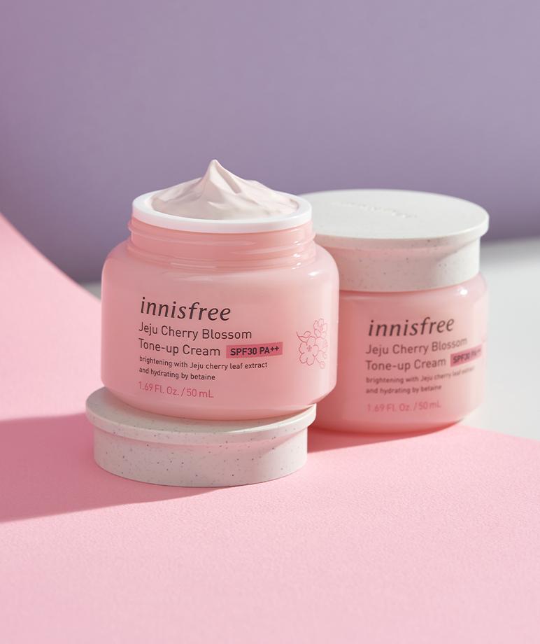 Kem dưỡng ẩm sáng da hoa anh đào đảo Jeju innisfree Cherry Blossom Tone Up Cream