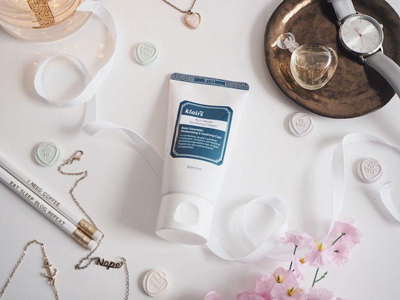 Kem dưỡng ẩm sâu dành cho da khô, mất nước Klairs Rich Moist Soothing Cream