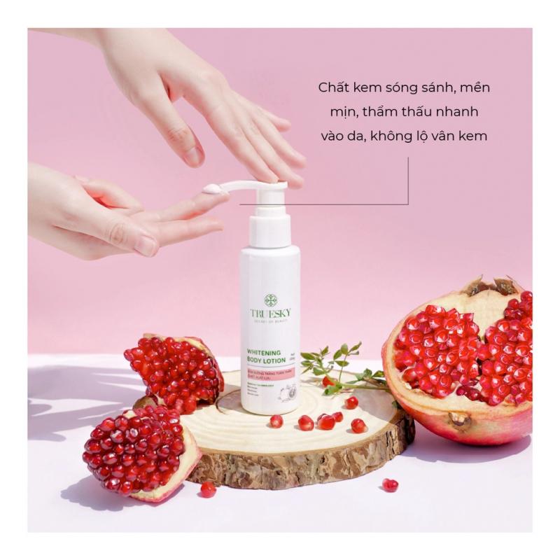 Kem dưỡng trắng da toàn thân chiết xuất lựu Truesky Whitening Body Lotion