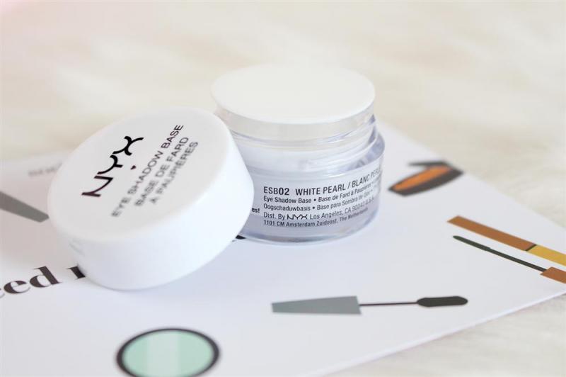 Kem lót mắt Nyx Eyeshadow Base