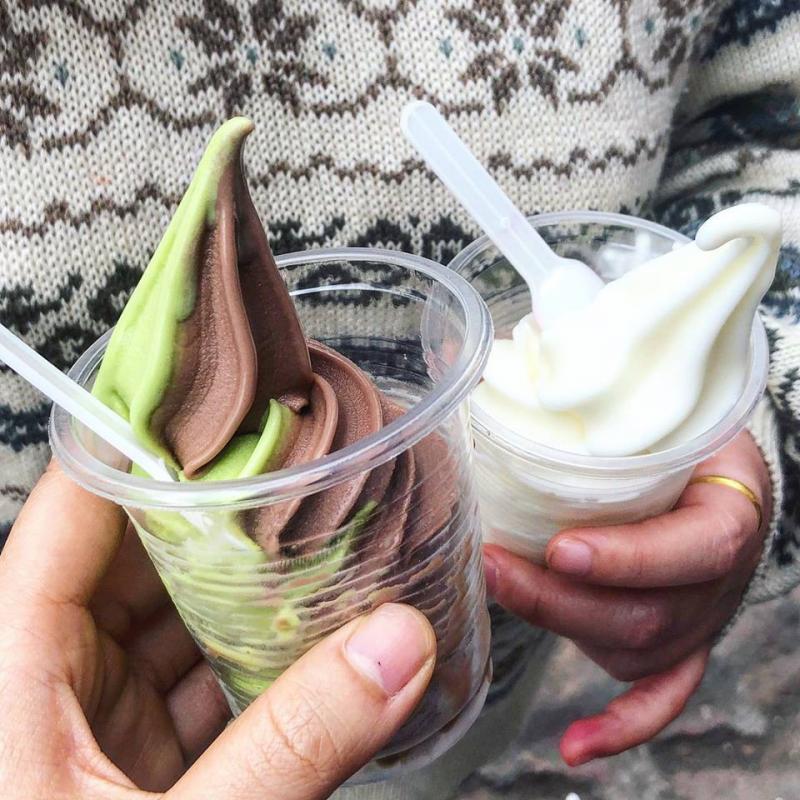 Kem ốc quế – Kem Tươi- Hình minh họa