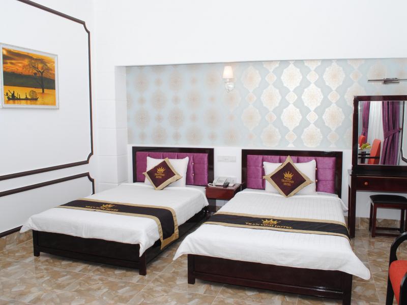 Khách sạn Trần Vinh