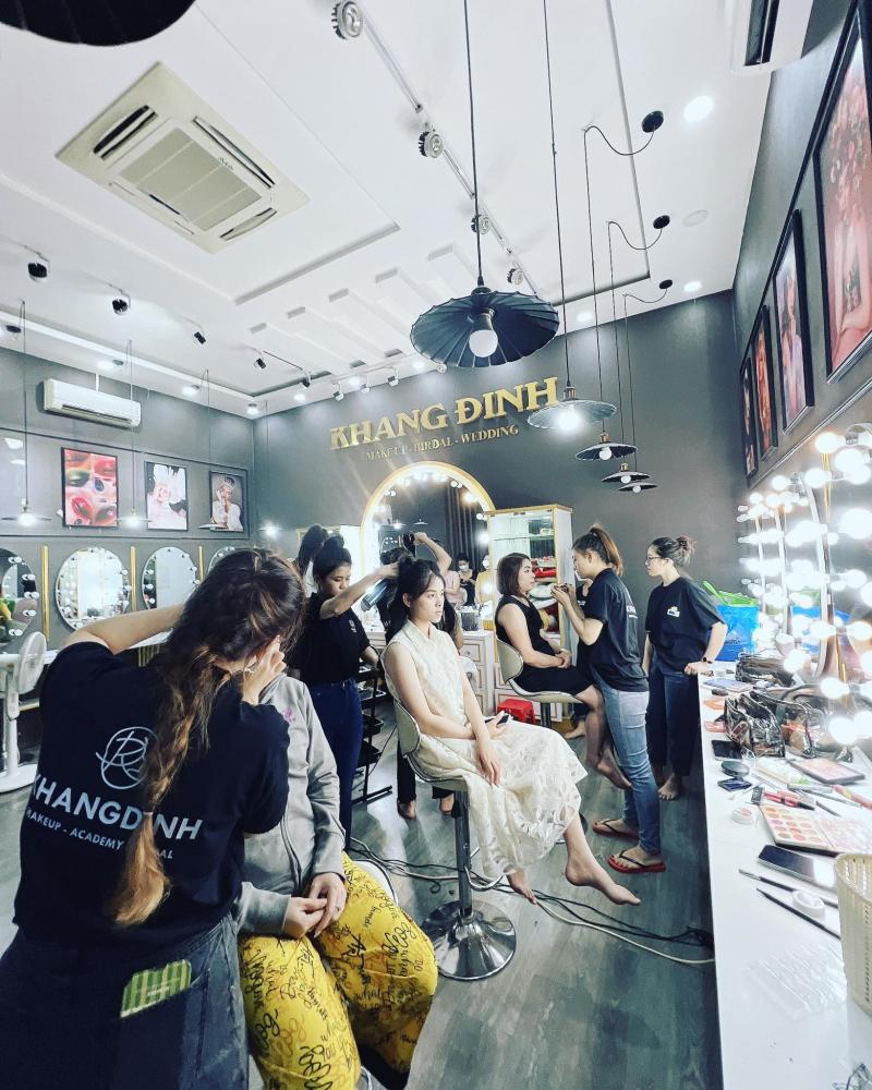 Khang Đinh Makeup Academy