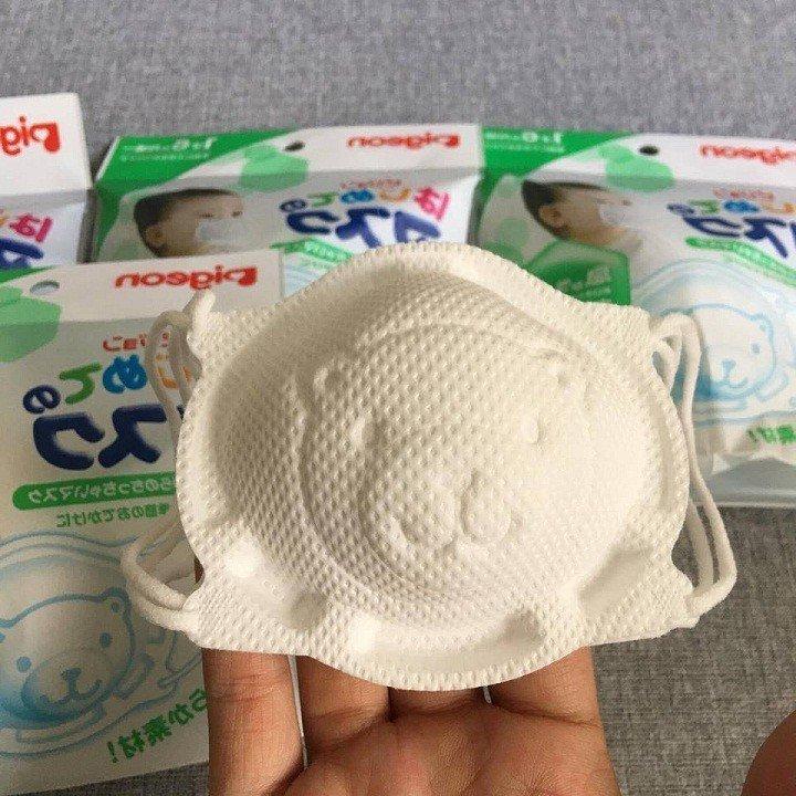 Khẩu trang Pigeon cho bé có công dụng phòng tránh cũng như bảo vệ bé khỏi những tác nhân vi khuẩn có hại xâm nhập vào cơ thể thông qua đường hô hấp