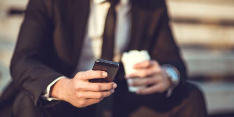 Khen ngợi và thảo luận về tương lai