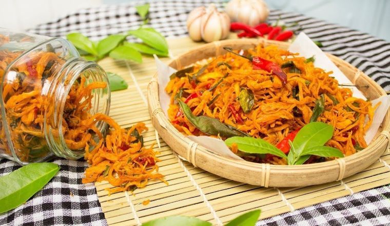 Khô gà Phong Nguyên