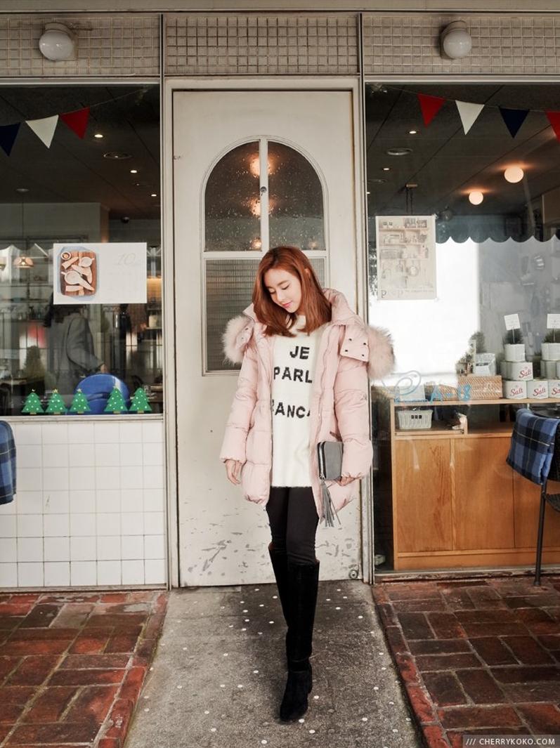 Khoác phao + áo nỉ + skinny jean + giày thể thao hoặc boot