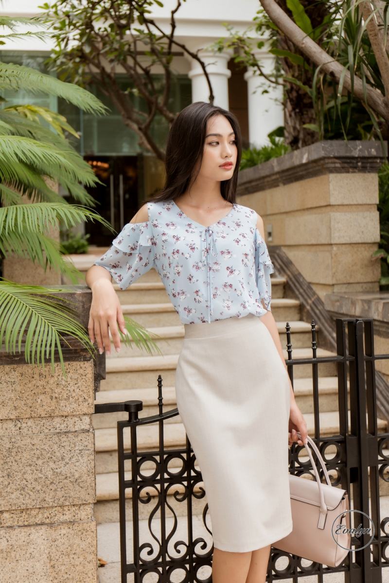Tận dụng những chiếc váy ôm để ăn gian vòng 3.