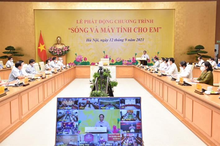 Lễ phát động chương trình “Sóng Và Máy Tính” cho em