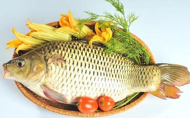 Không ăn thịt gà với cá chép