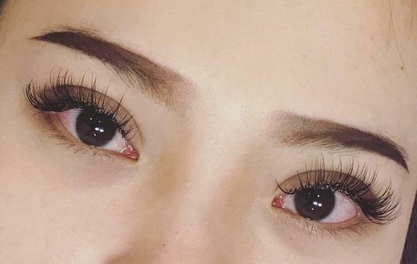 Không chú ý dinh dưỡng cũng khiến lông mi lâu dài