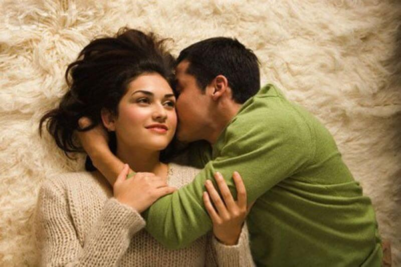 Không nên để con thấy cảnh quan hệ vợ chồng
