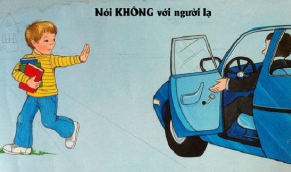 Hãy dạy con không được nhận bất cứ món quà gì của người lạ