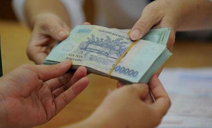 Tránh trả nợ tiền ngày Tết