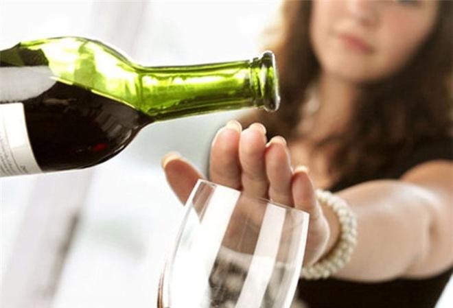 Không uống quá nhiều rượu
