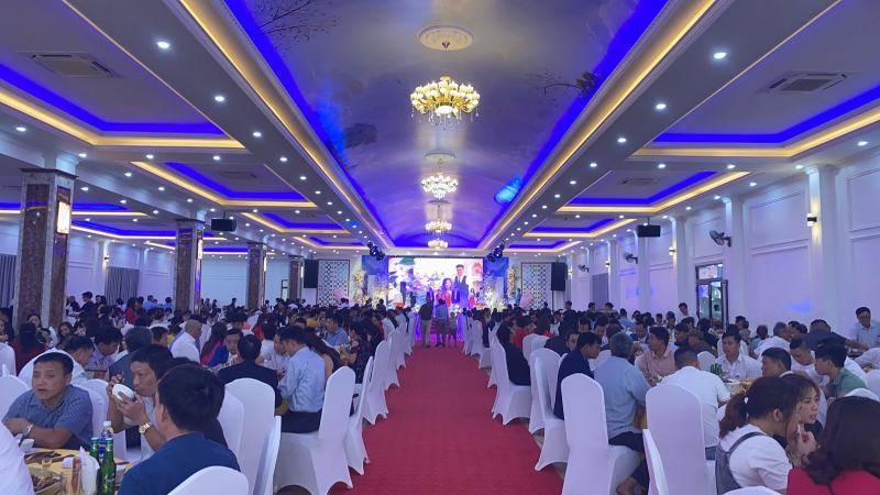 Khu Ẩm Thực Sinh Thái Hoàng Gia
