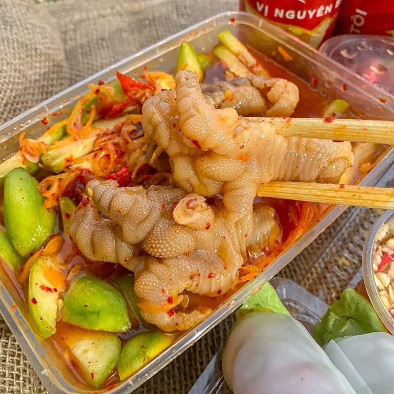 Khu ăn vặt Cao Thắng-Bàn Cờ