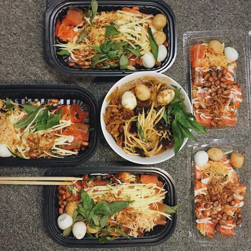 Khu ăn vặt đường Nguyễn Thượng Hiền