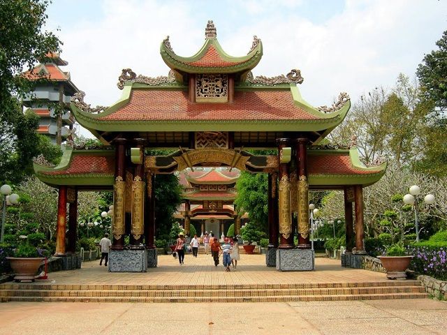 Khu Đền Tưởng Niệm Lịch Sử Bến Dược