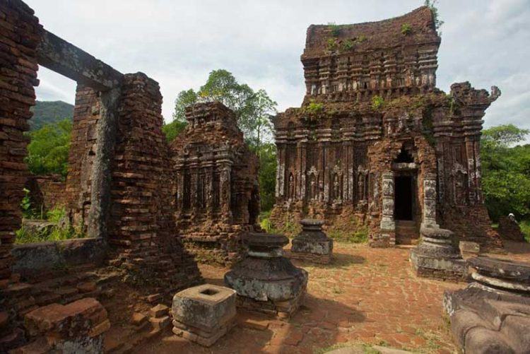 Khu Di Chỉ Óc Eo