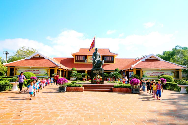 Khu di tích Nguyễn Du