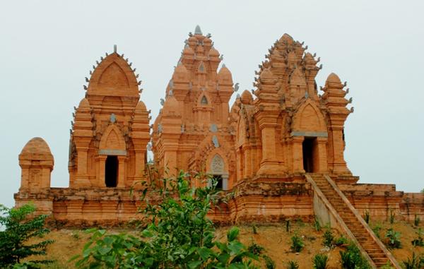 Làng văn hoá 54 dân tộc Việt Nam